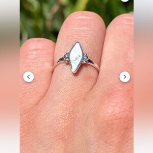 Elegant White Buffalo Ring. Size 7 1/4